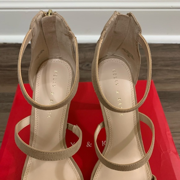 Kelly & Katie Courtnee Beige Heeled Sandals Size 10 - Picture 5 of 13